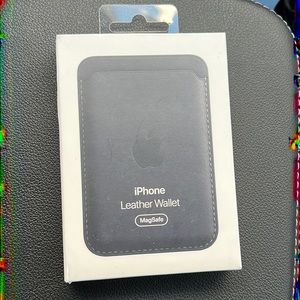 Apple leather iPhone wallet ( mag safe)